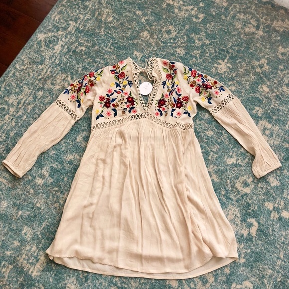 Dresses & Skirts - Embroidered Boho Babydoll Dress